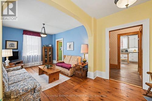 56 Drummond Street E, Perth, ON - Indoor Photo Showing Living Room