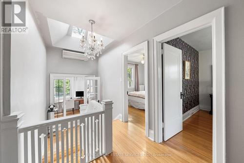 202 Dinnick Crescent, Toronto, ON 