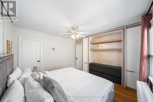 202 Dinnick Crescent, Toronto, ON 