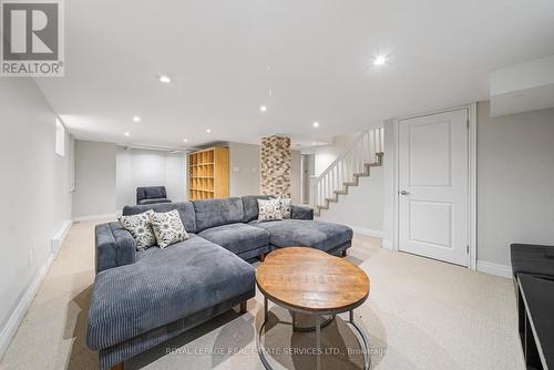 202 Dinnick Crescent, Toronto, ON 