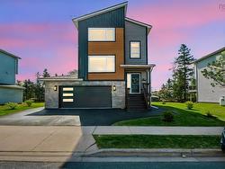 180 Lewis Drive Bedford, NS B4B 1C5