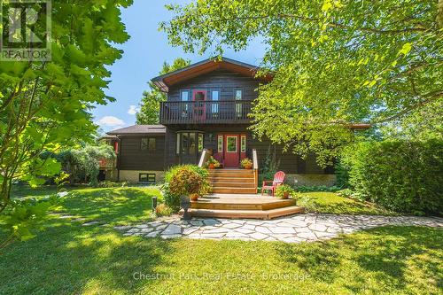 INVITING ENTRY WAY - 600380 Sideroad 50 N, Chatsworth, ON - Outdoor With Balcony