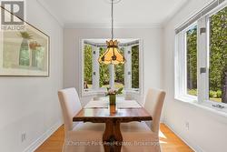 BREAKFAST NOOK OVERLOOKING GARDENS - 