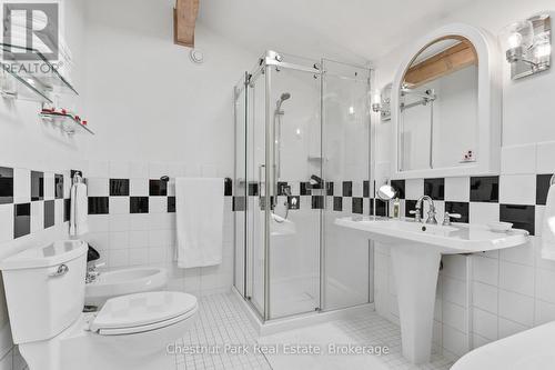 5 PC ENSUITE - 600380 Sideroad 50 N, Chatsworth, ON - Indoor Photo Showing Bathroom