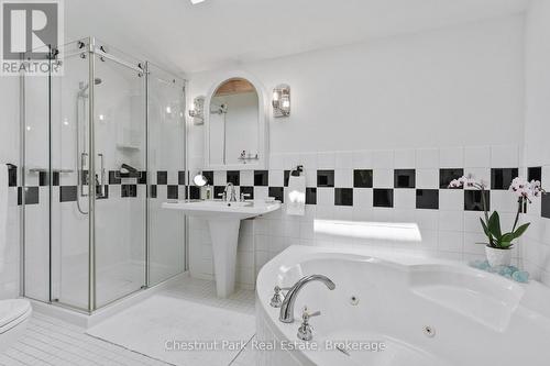 JETTED SOAKER TUB - 600380 Sideroad 50 N, Chatsworth, ON - Indoor Photo Showing Bathroom