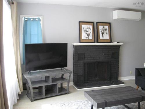 85 School Street, Liverpool, NS 