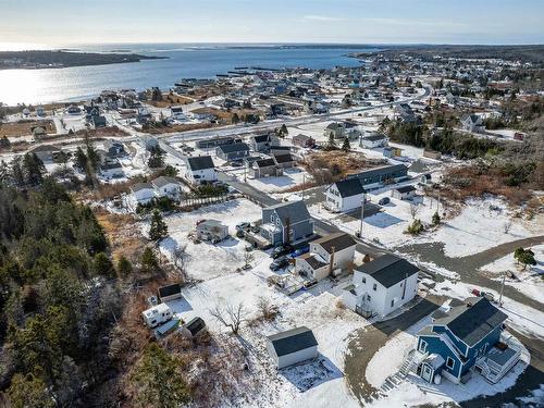 52 Pepperell Street, Louisbourg, NS 