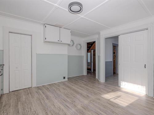 52 Pepperell Street, Louisbourg, NS 