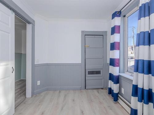52 Pepperell Street, Louisbourg, NS 