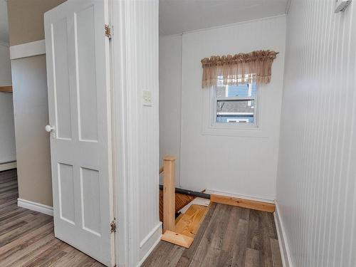 52 Pepperell Street, Louisbourg, NS 