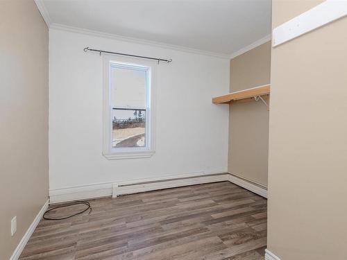 52 Pepperell Street, Louisbourg, NS 