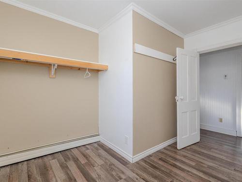 52 Pepperell Street, Louisbourg, NS 