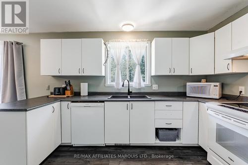 74 Columbia Avenue, South Stormont, ON - Indoor Photo Showing Kitchen With Double Sink