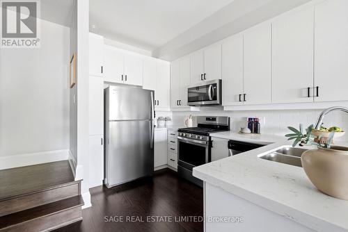 Th4 - 6 Kalmar Avenue, Toronto, ON - Indoor Photo Showing Kitchen With Double Sink
