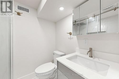 11 Johnson Road, Aurora, ON - Indoor Photo Showing Bathroom