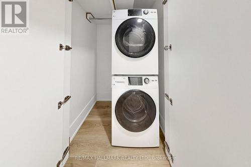 11 Johnson Road, Aurora, ON - Indoor Photo Showing Laundry Room