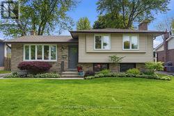 151 ST CLAIR CRESCENT  London South (South O), ON N6J 3V1