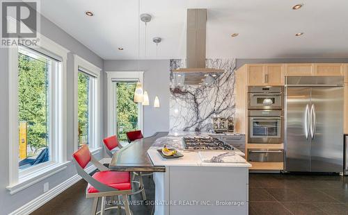 16070 Keele Street, King, ON - Indoor Photo Showing Kitchen