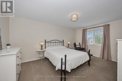472 Celtic Ridge Crescent, Ottawa, ON - Indoor Photo Showing Bedroom