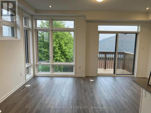 801 Heathrow Path, Oshawa, ON - Indoor
