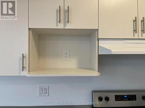 801 Heathrow Path, Oshawa, ON - 