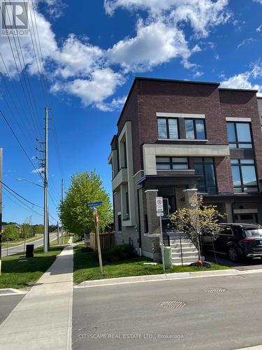 801 Heathrow Path, Oshawa, ON - Outdoor With Facade