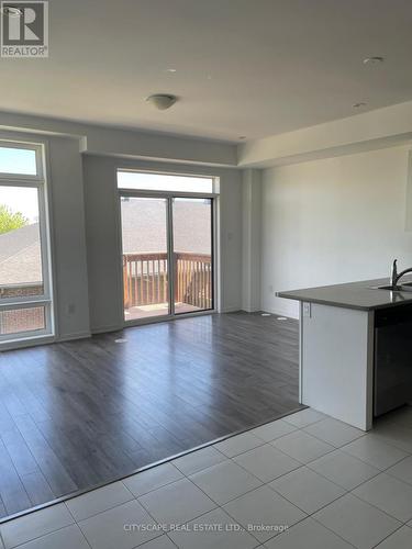 801 Heathrow Path, Oshawa, ON - Indoor