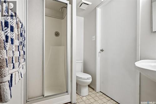 229 Acadia Place, Saskatoon, SK - Indoor Photo Showing Bathroom