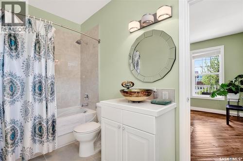 66 Everton Crescent, Moose Jaw, SK - Indoor Photo Showing Bathroom