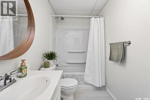 66 Everton Crescent, Moose Jaw, SK - Indoor Photo Showing Bathroom