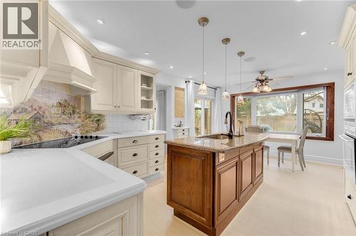 6366 Miller'S Grove, Mississauga, ON - Indoor Photo Showing Kitchen With Upgraded Kitchen