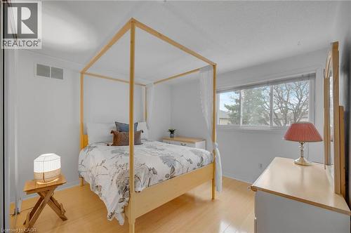 6366 Miller'S Grove, Mississauga, ON - Indoor Photo Showing Bedroom