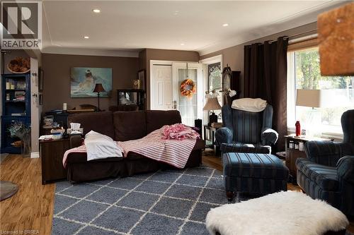 206 King Street, Burford, ON - Indoor Photo Showing Living Room