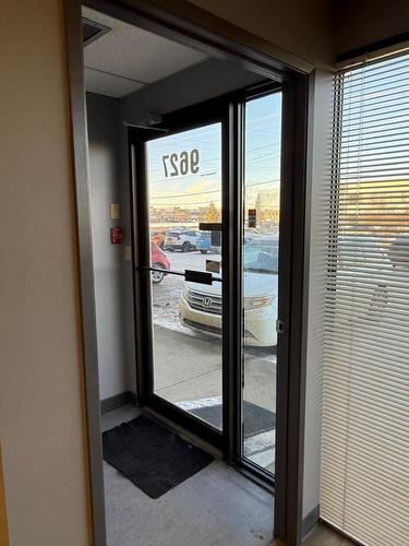 9627  41 Ave Nw, Edmonton, AB 