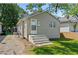 687 CHARLOTTE Street  Windsor, ON N8X 3A6