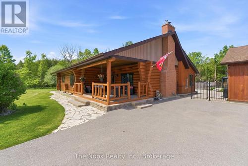 Beautiful Log Home. - 1205 Zion Road, Kawartha Lakes (Mariposa), ON - Outdoor