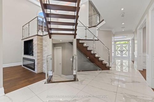 2480 Upper Valley Crescent, Oakville, ON - Indoor Photo Showing Other Room