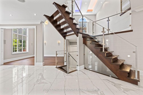 2480 Upper Valley Crescent, Oakville, ON - Indoor Photo Showing Other Room