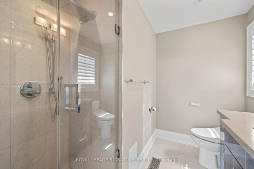 2480 Upper Valley Crescent, Oakville, ON - Indoor Photo Showing Bathroom