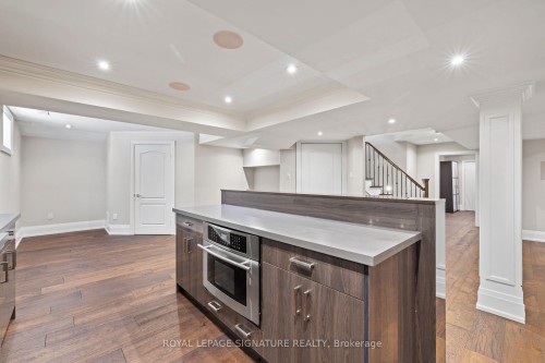 2480 Upper Valley Crescent, Oakville, ON - Indoor