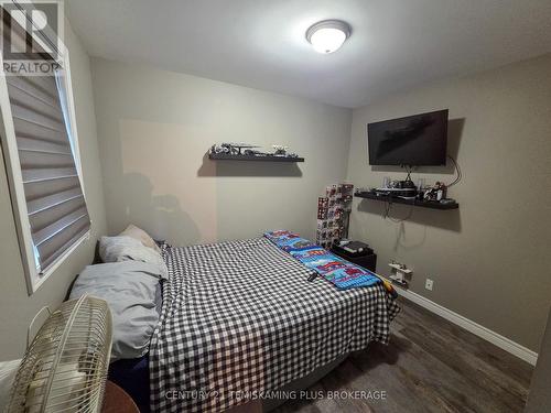 794022 Island Road, Englehart (Central Timiskaming), ON - Indoor Photo Showing Bedroom