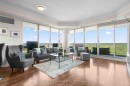 1702-100 John Street, Brampton, ON  - Indoor Photo Showing Living Room 