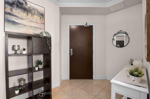 1702-100 John Street, Brampton, ON - Indoor Photo Showing Other Room