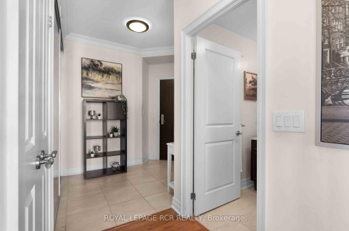 1702-100 John Street, Brampton, ON - Indoor Photo Showing Other Room