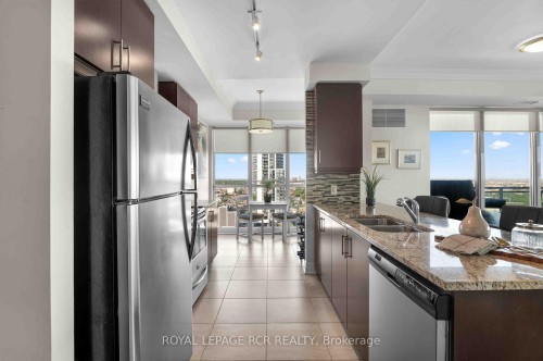 1702-100 John Street, Brampton, ON - Indoor Photo Showing Kitchen With Double Sink With Upgraded Kitchen