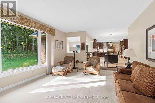 1410 Sherruby Way, Ottawa, ON - Indoor Photo Showing Living Room