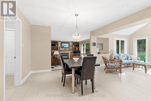 1410 Sherruby Way, Ottawa, ON - Indoor Photo Showing Dining Room
