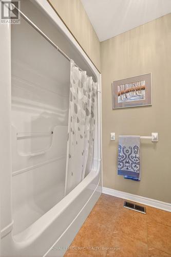 9 - 4300 Kalar Road, Niagara Falls (Ascot), ON - Indoor Photo Showing Bathroom