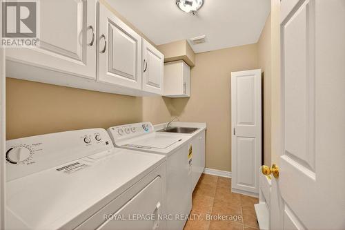 main floor laundry - 9 - 4300 Kalar Road, Niagara Falls (Ascot), ON - Indoor Photo Showing Laundry Room