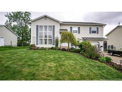 47 Ripley ST Oromocto, NB E2V 4P9
